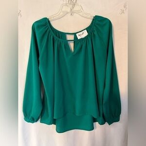 Hy & Dot green flowy blouse keyhole detail both front and back size Small